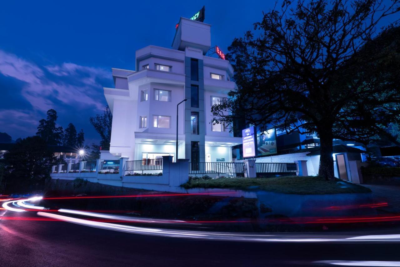 蒙纳 Issacs Residency酒店 外观 照片