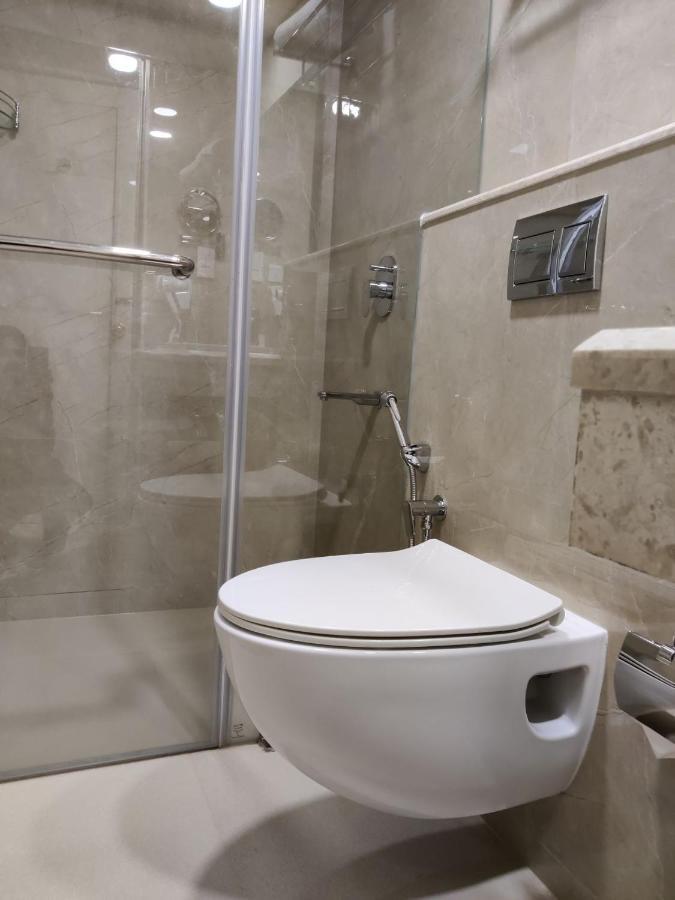 蒙纳 Issacs Residency酒店 外观 照片