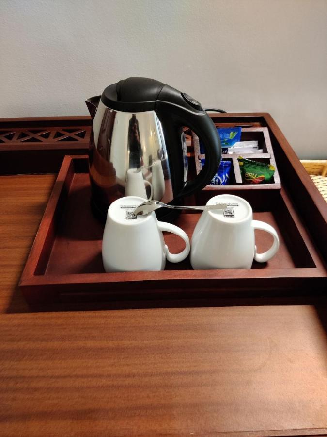 蒙纳 Issacs Residency酒店 外观 照片