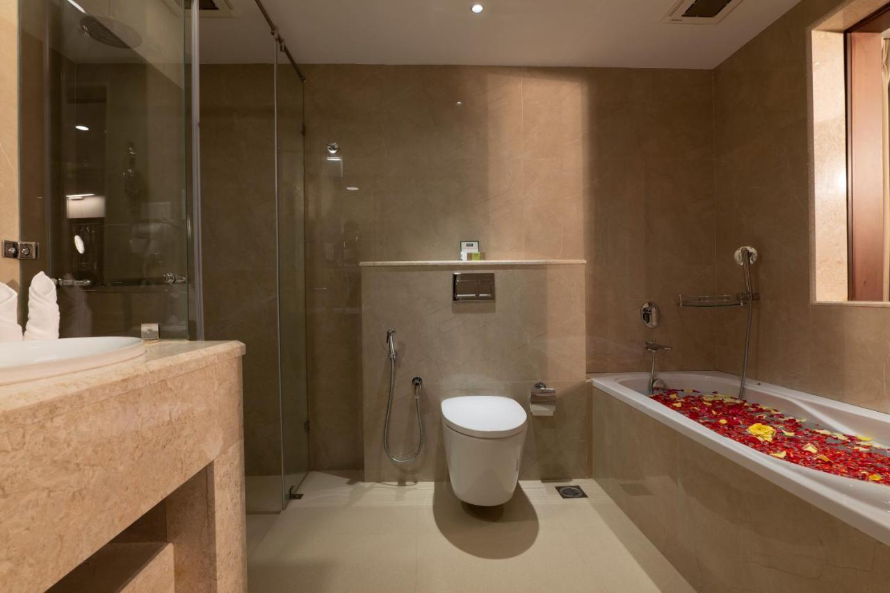 蒙纳 Issacs Residency酒店 外观 照片