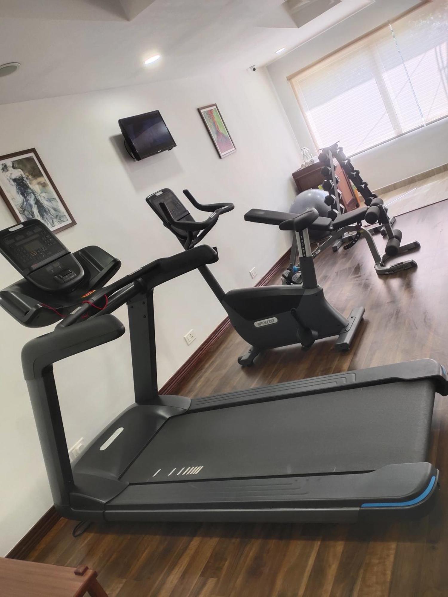 蒙纳 Issacs Residency酒店 外观 照片